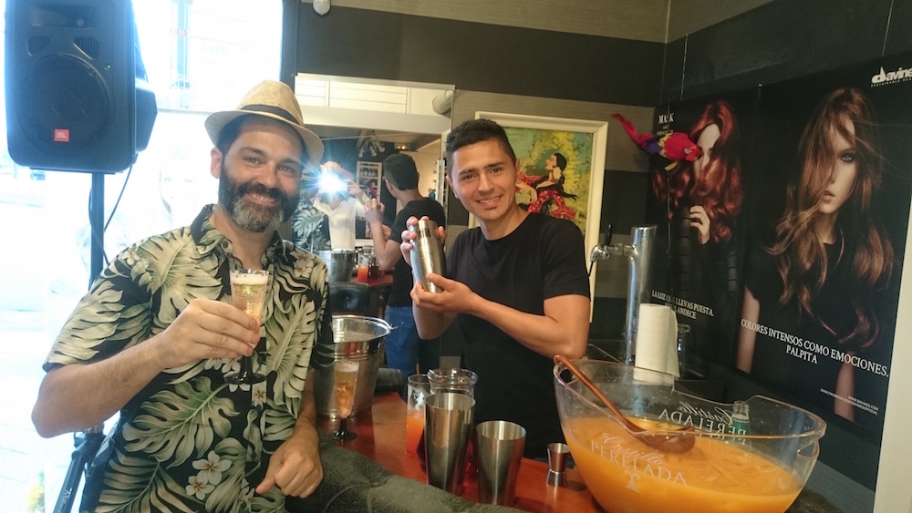 raul con cocktail